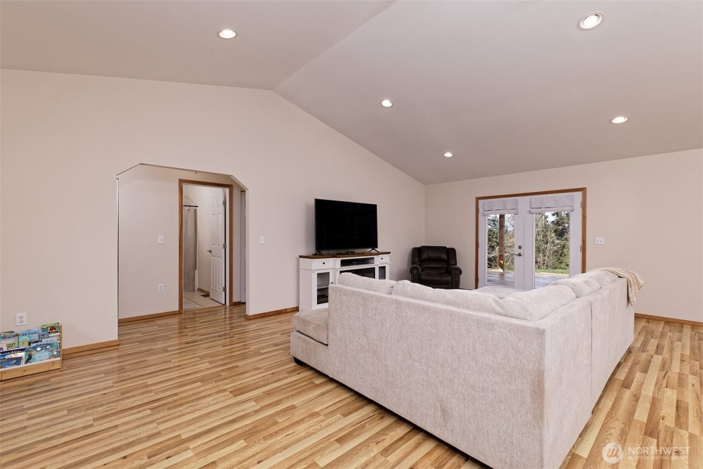 235 E Heights Place N, Belfair, WA 98528