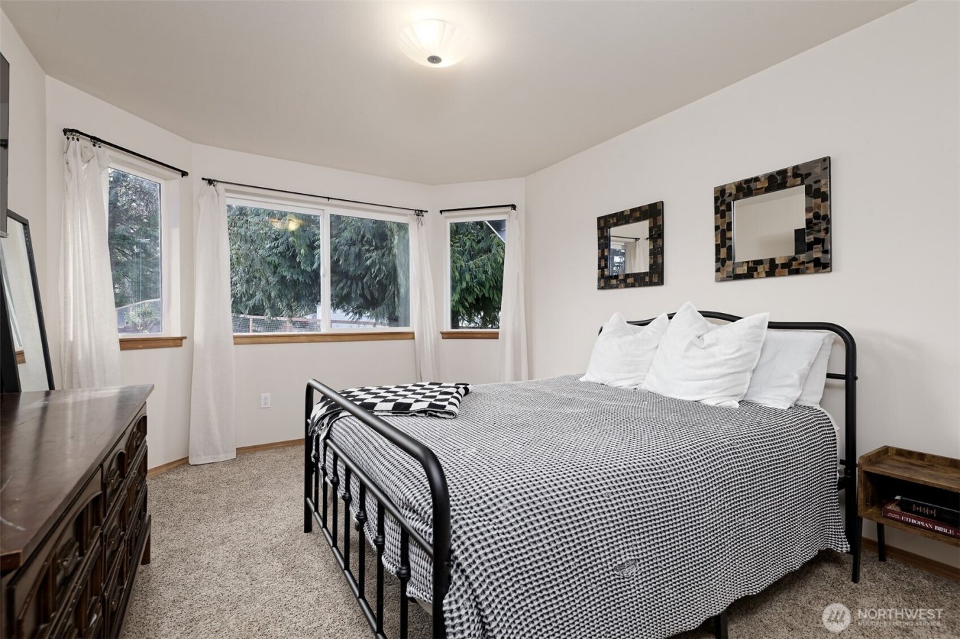 235 E Heights Place N, Belfair, WA 98528