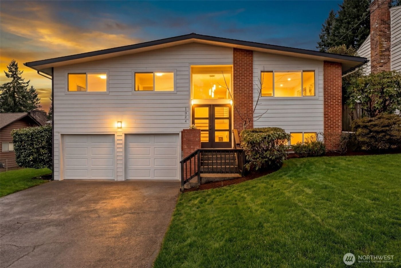 1324 E Walnut Street , Kent, WA 98030