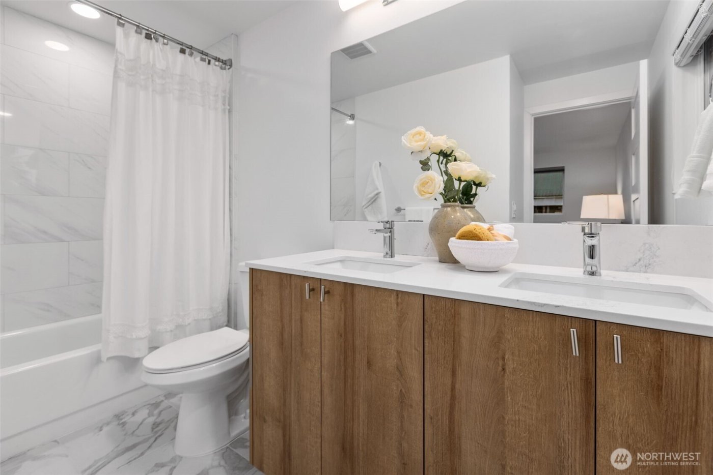 1324 E Walnut Street , Kent, WA 98030