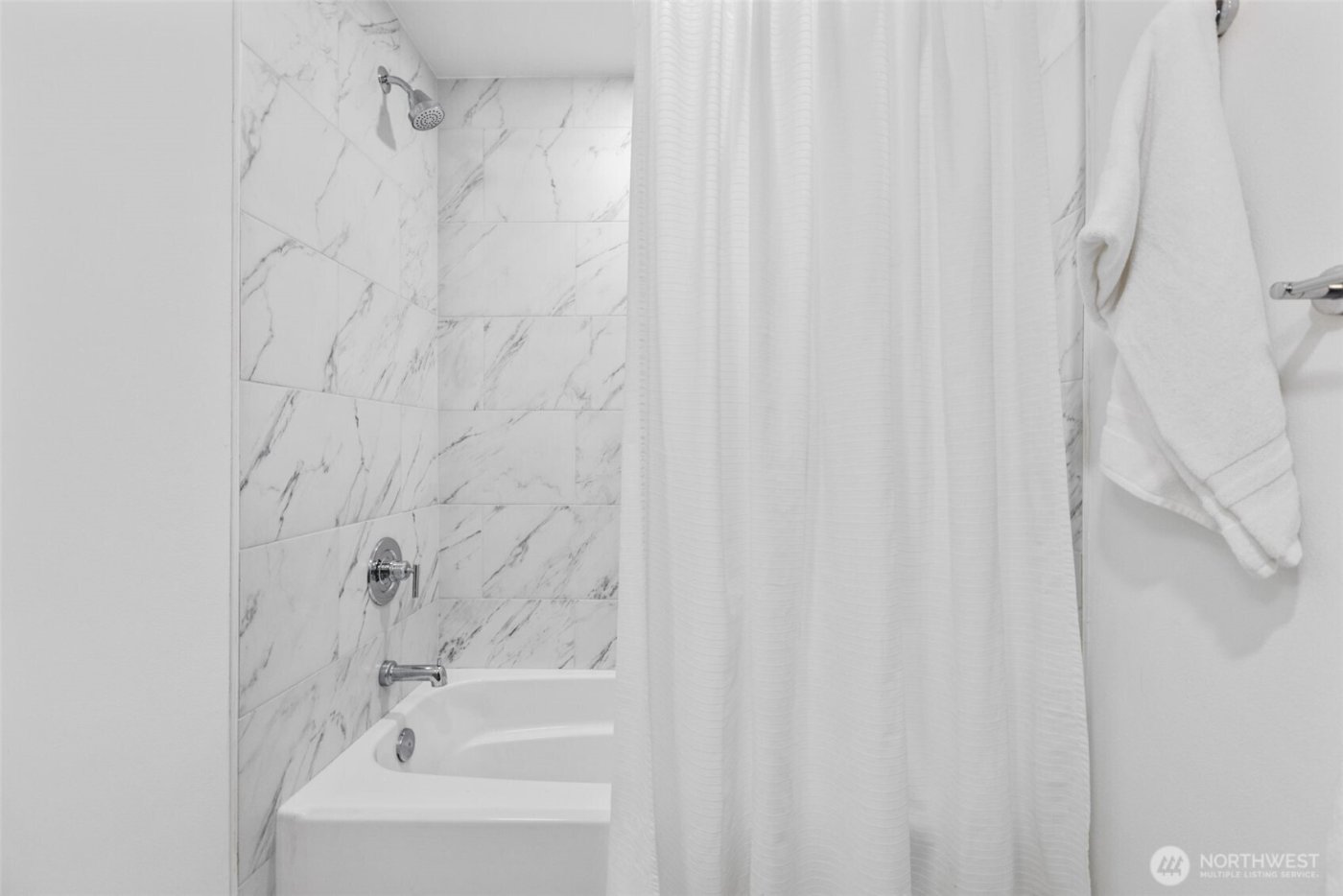 1324 E Walnut Street , Kent, WA 98030