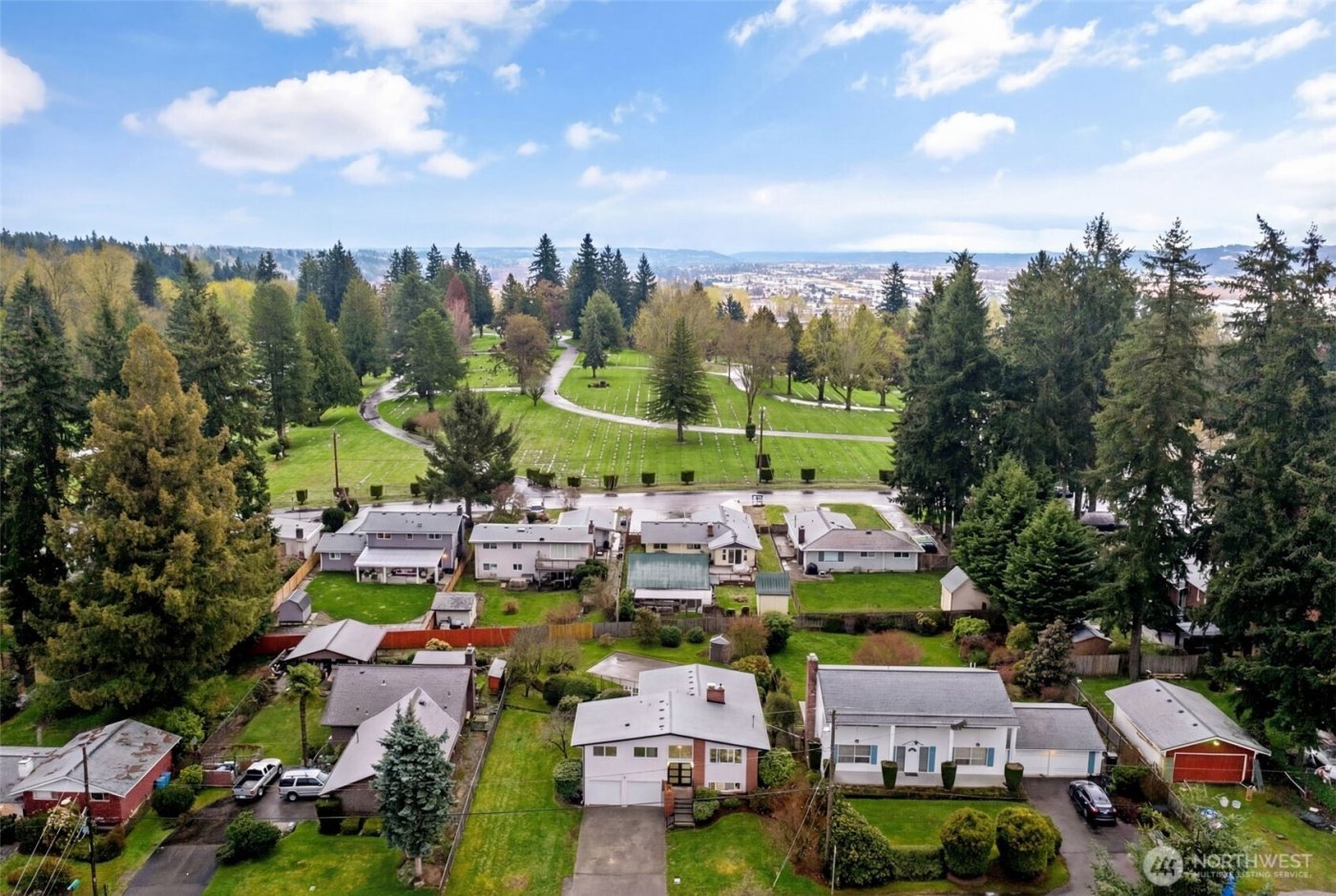 1324 E Walnut Street , Kent, WA 98030
