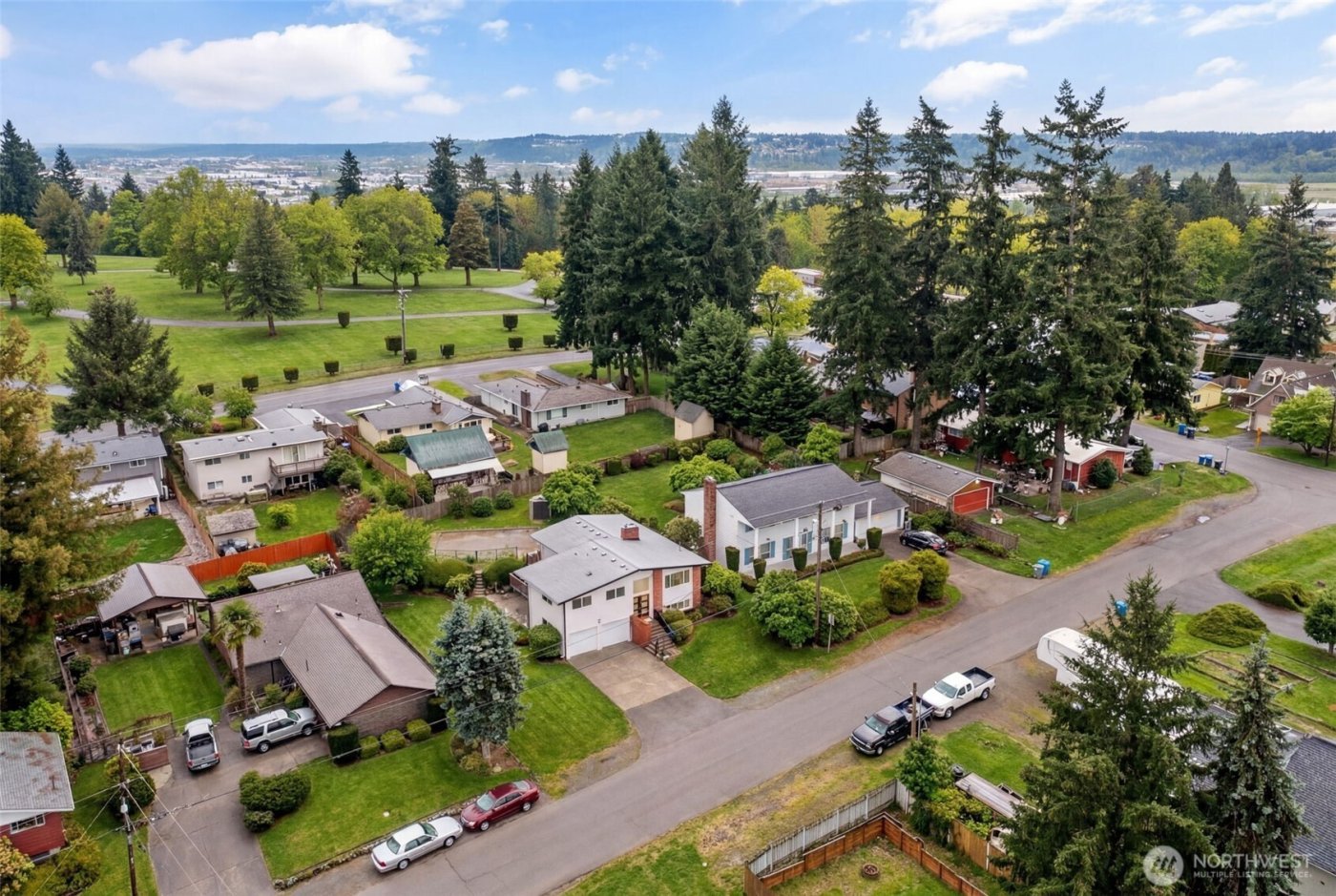 1324 E Walnut Street , Kent, WA 98030
