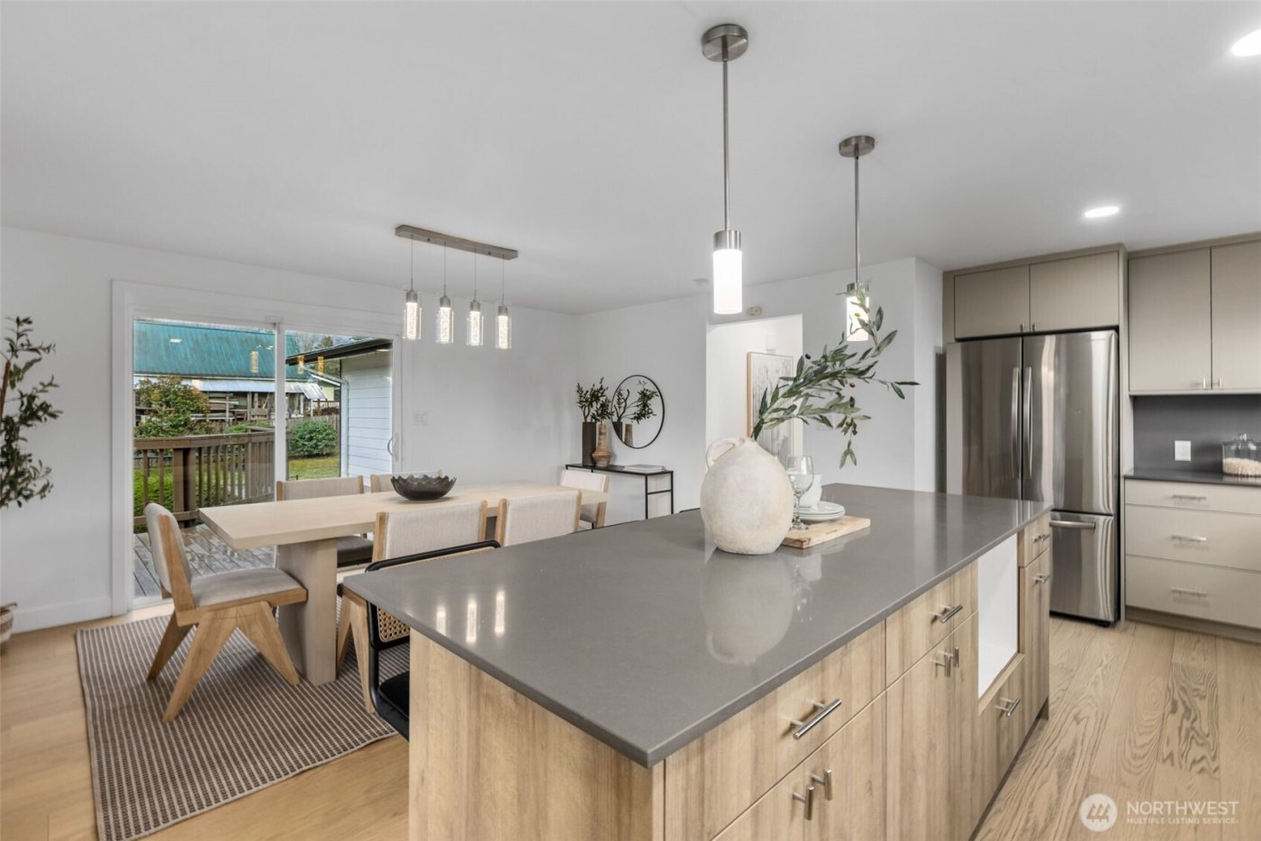 1324 E Walnut Street , Kent, WA 98030