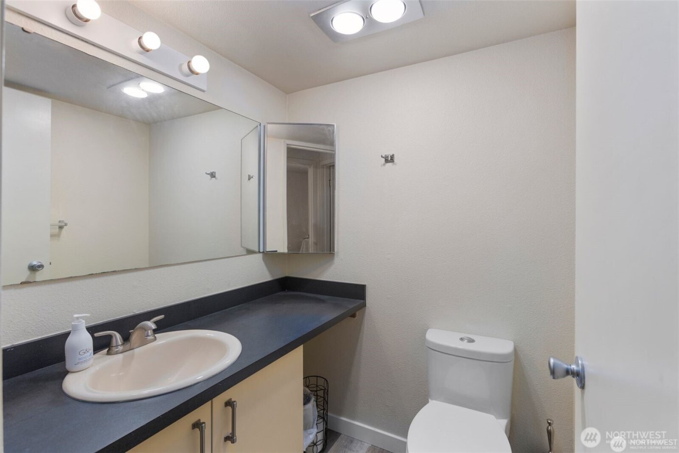 2534 S 317th Street ##103, Federal Way, WA 98003