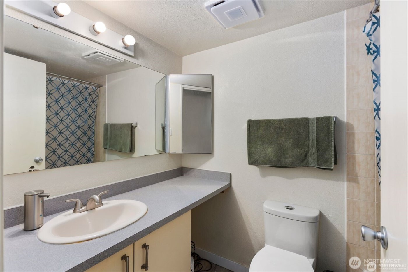 2534 S 317th Street ##103, Federal Way, WA 98003