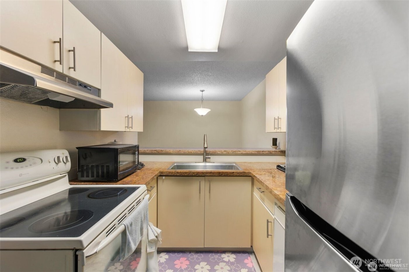 2534 S 317th Street ##103, Federal Way, WA 98003