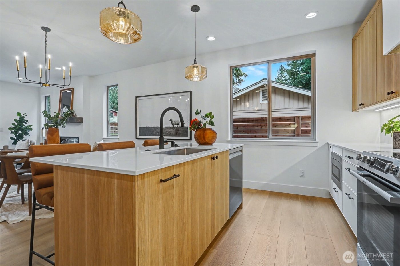 11247 108th Avenue NE, Kirkland, WA 98033