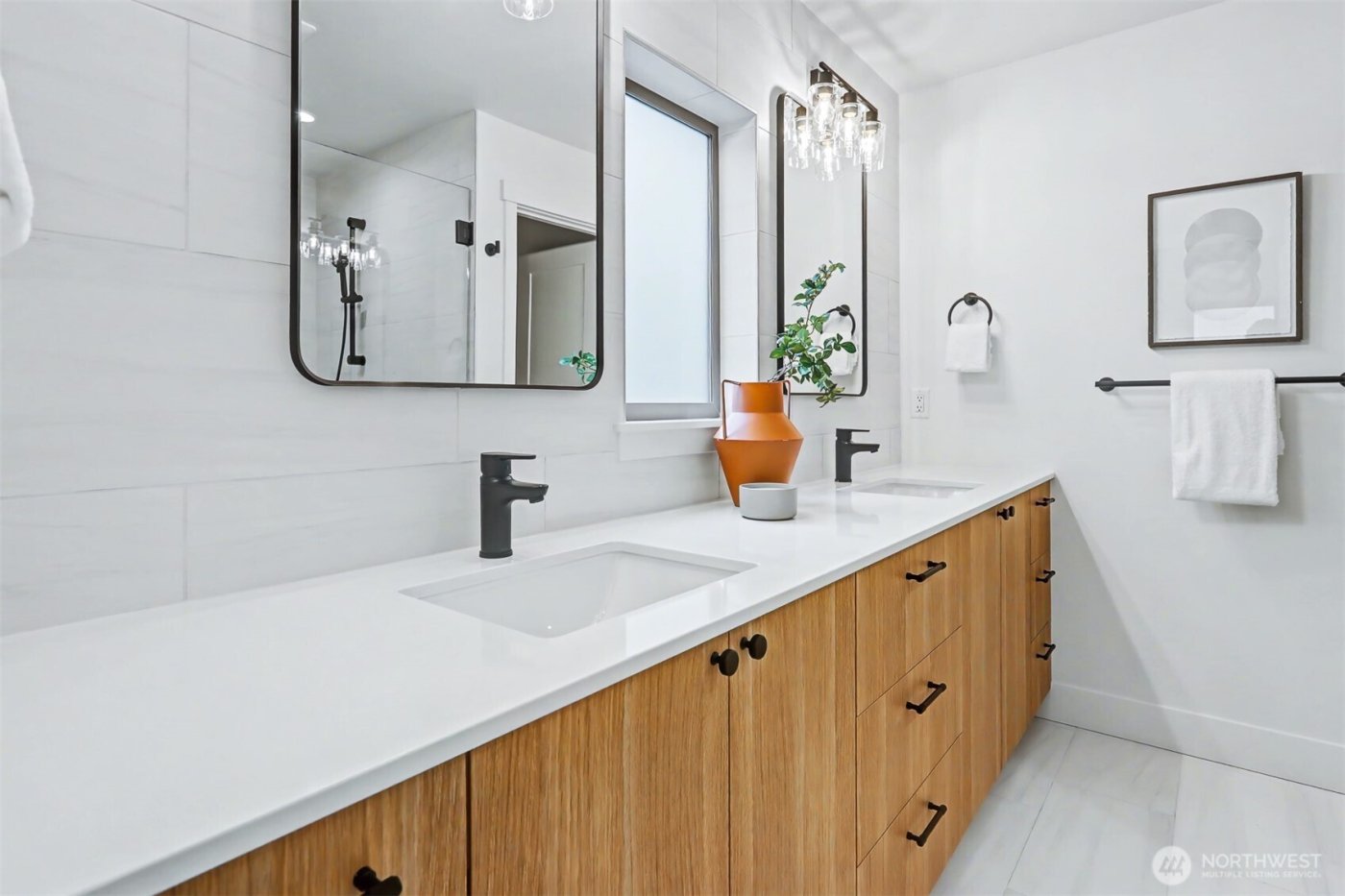 11247 108th Avenue NE, Kirkland, WA 98033