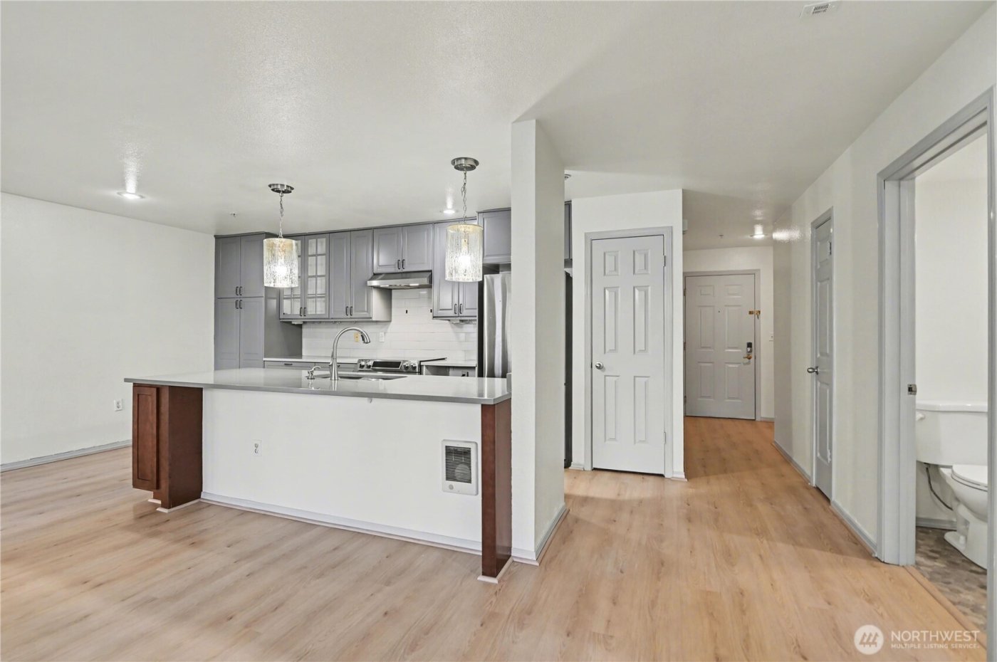 3028 Western Avenue #214, Seattle, WA 98121