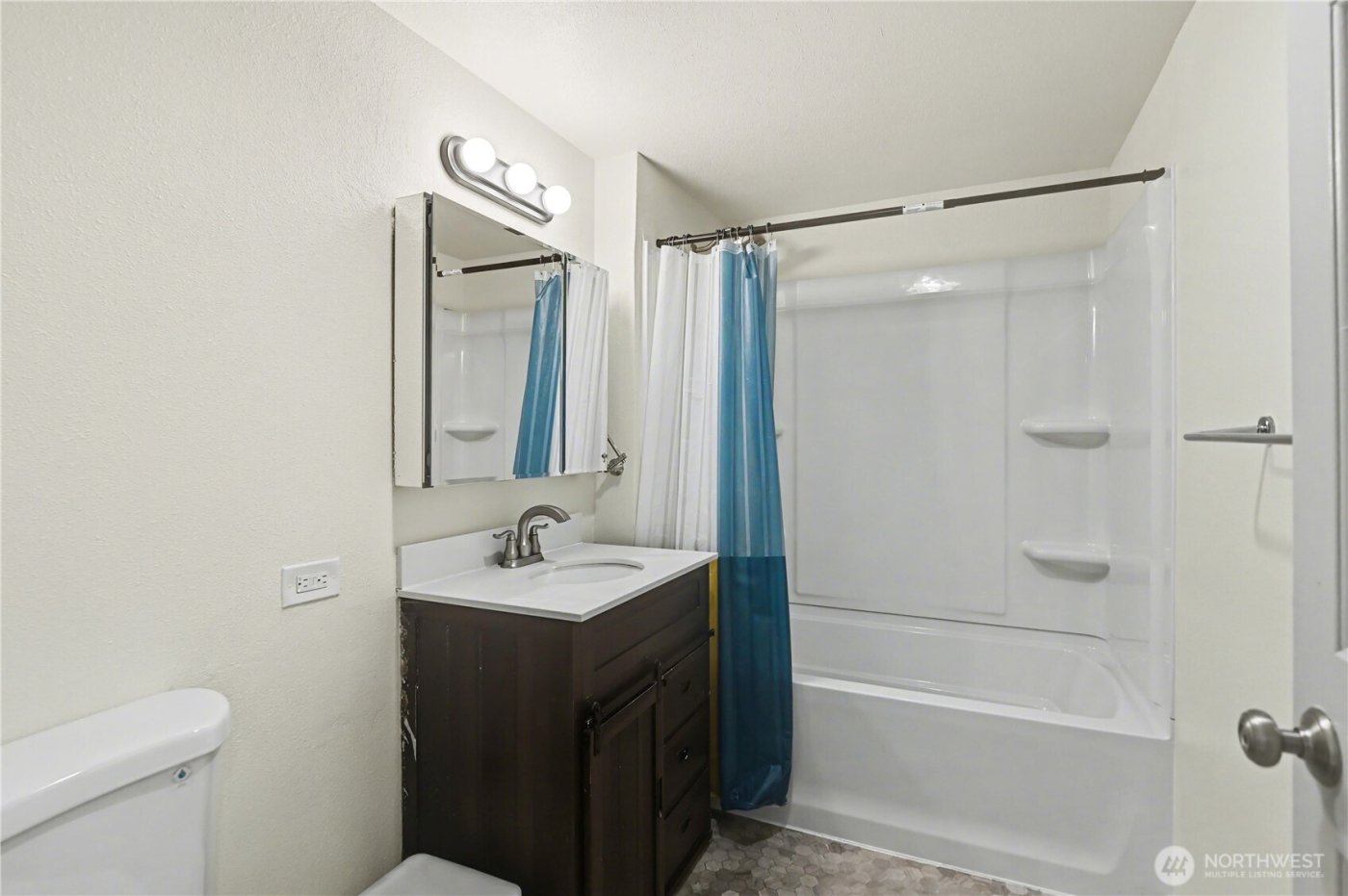 3028 Western Avenue #214, Seattle, WA 98121