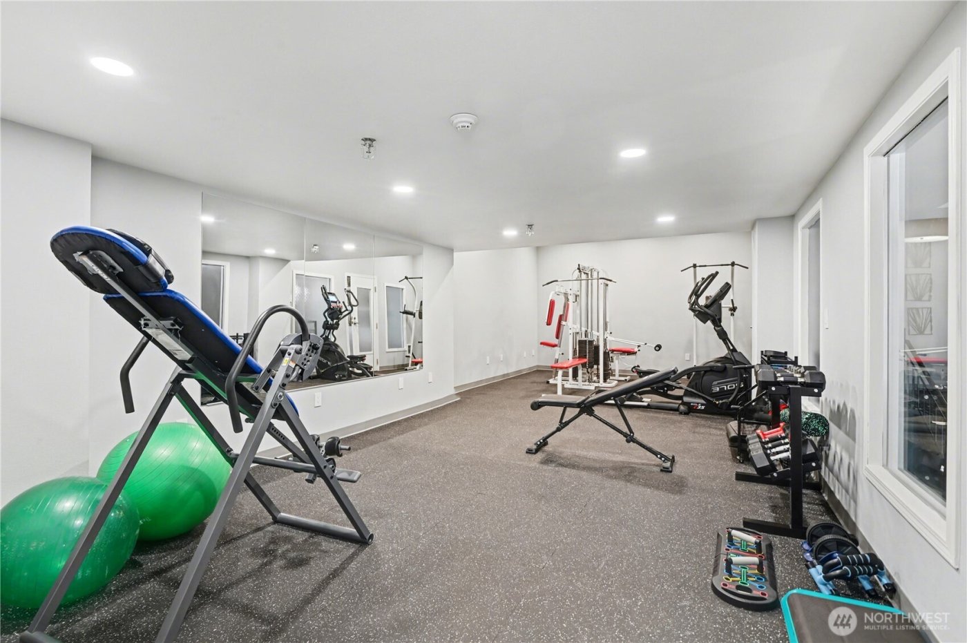 3028 Western Avenue #214, Seattle, WA 98121