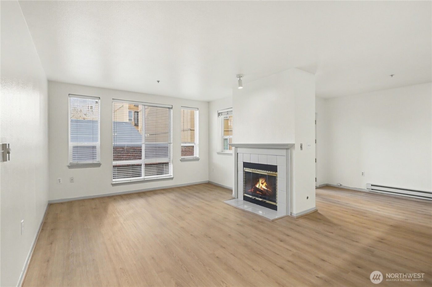 3028 Western Avenue #214, Seattle, WA 98121