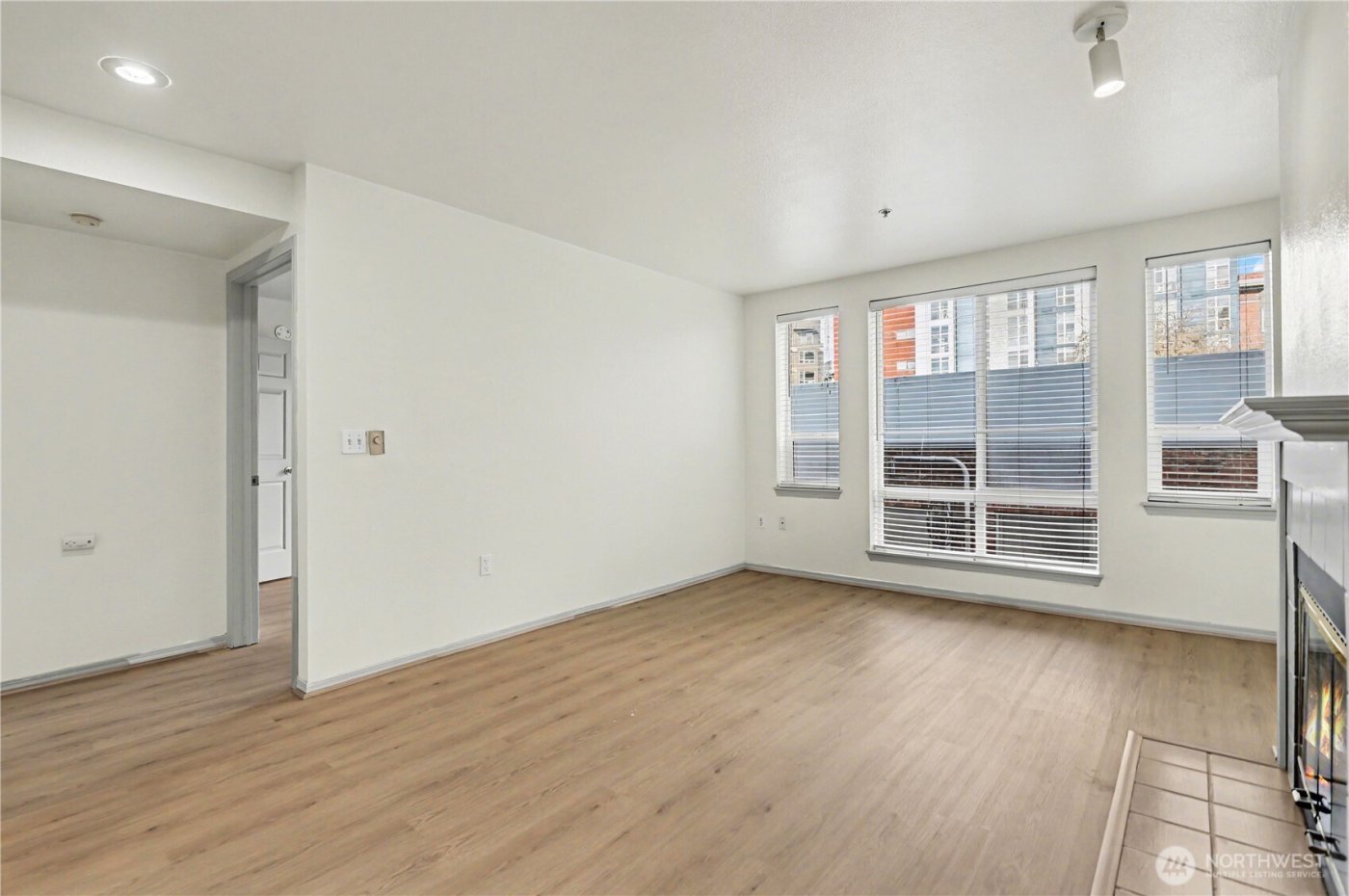 3028 Western Avenue #214, Seattle, WA 98121