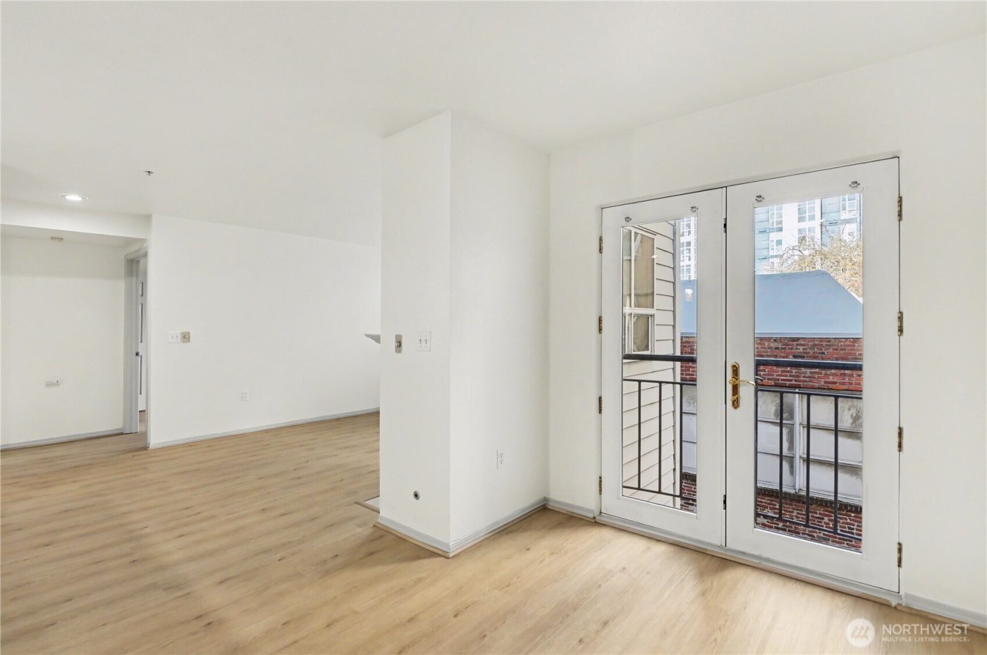 3028 Western Avenue #214, Seattle, WA 98121