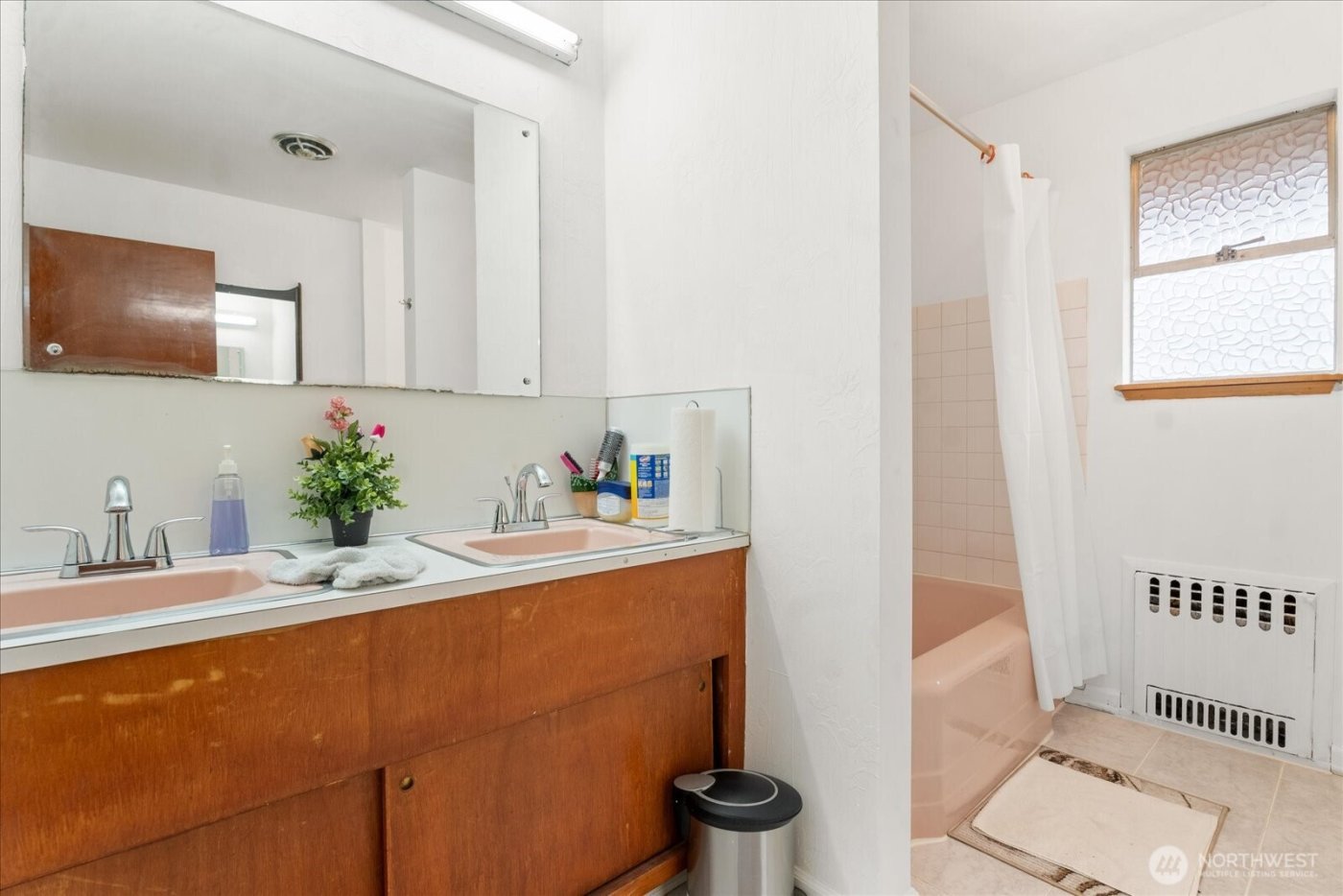 16545 Des Moines Memorial Drive S, Burien, WA 98148