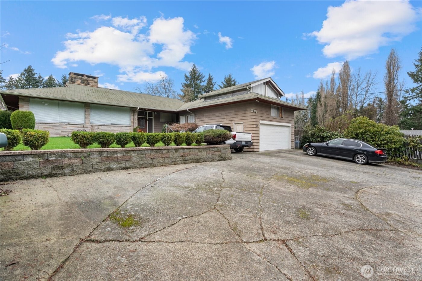 16545 Des Moines Memorial Drive S, Burien, WA 98148