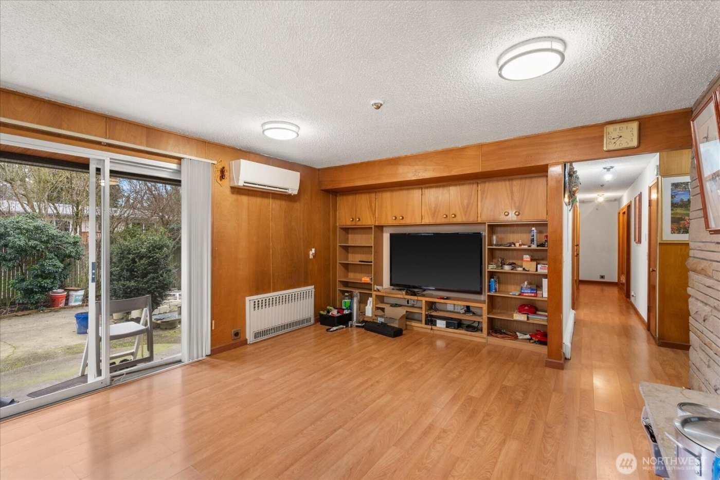 16545 Des Moines Memorial Drive S, Burien, WA 98148