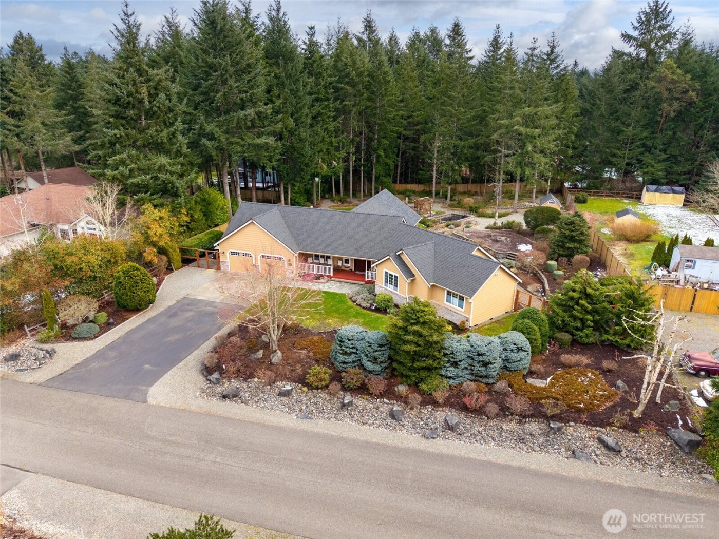 7206 Deerfield Park Drive NE, Olympia, WA 98516
