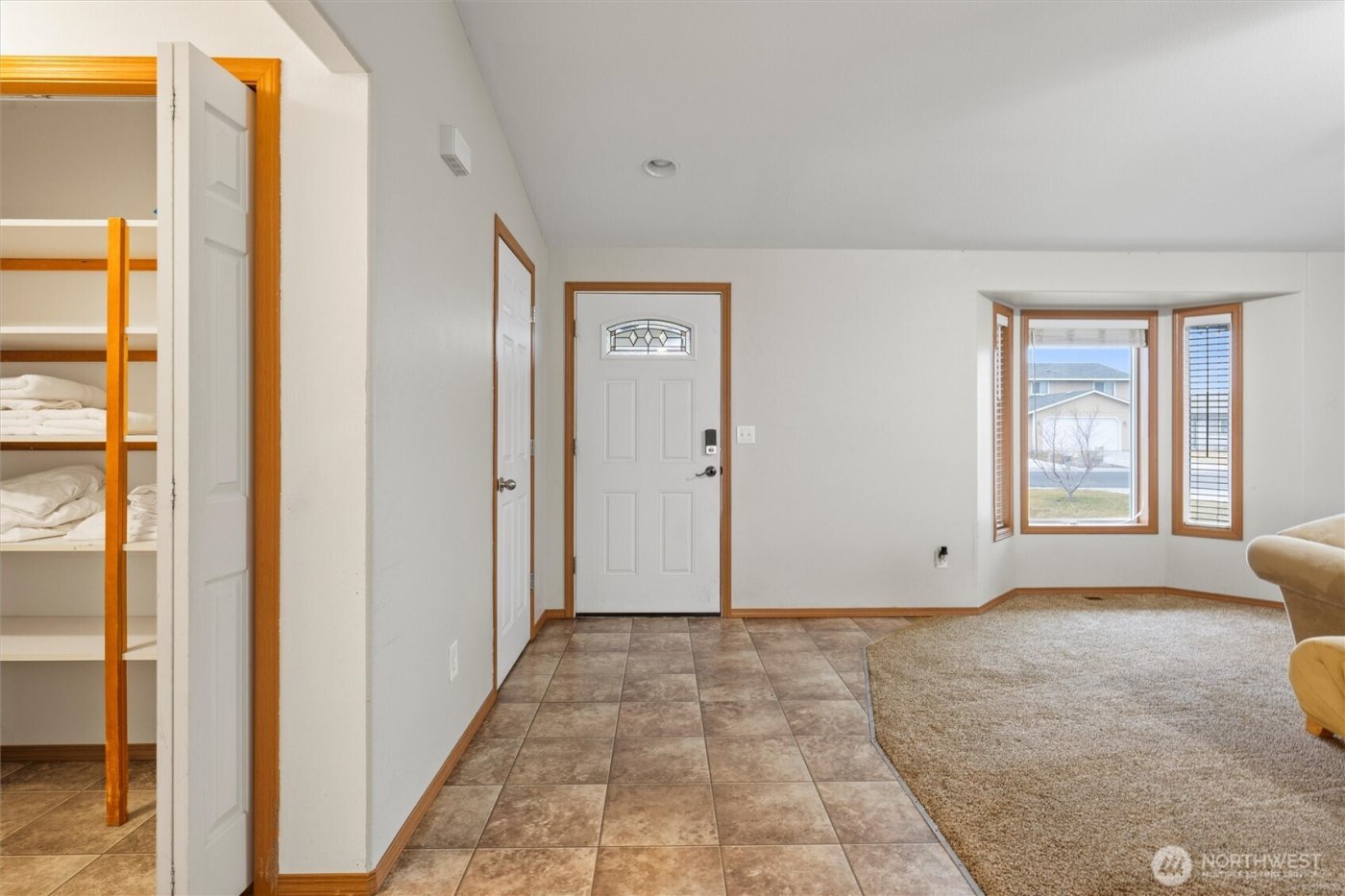 682 L St SE, Ephrata, WA 98823