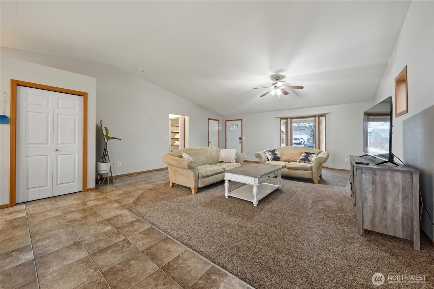 682 L St SE, Ephrata, WA 98823