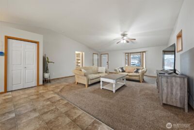 682 L St SE, Ephrata, WA 98823 - Photo 7