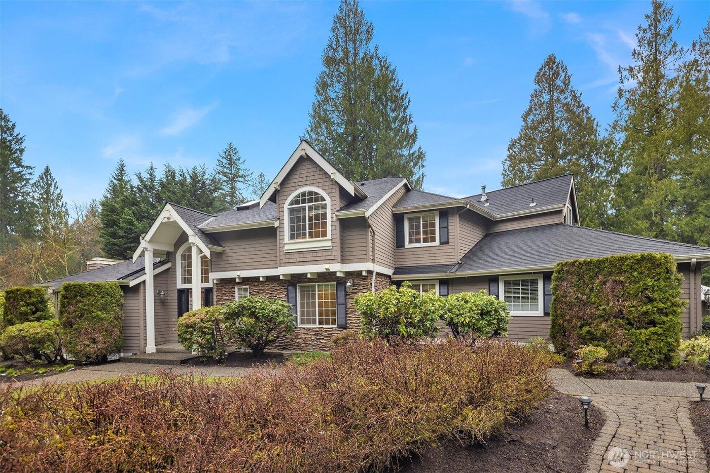2821 252nd Avenue SE, Sammamish, WA 98075