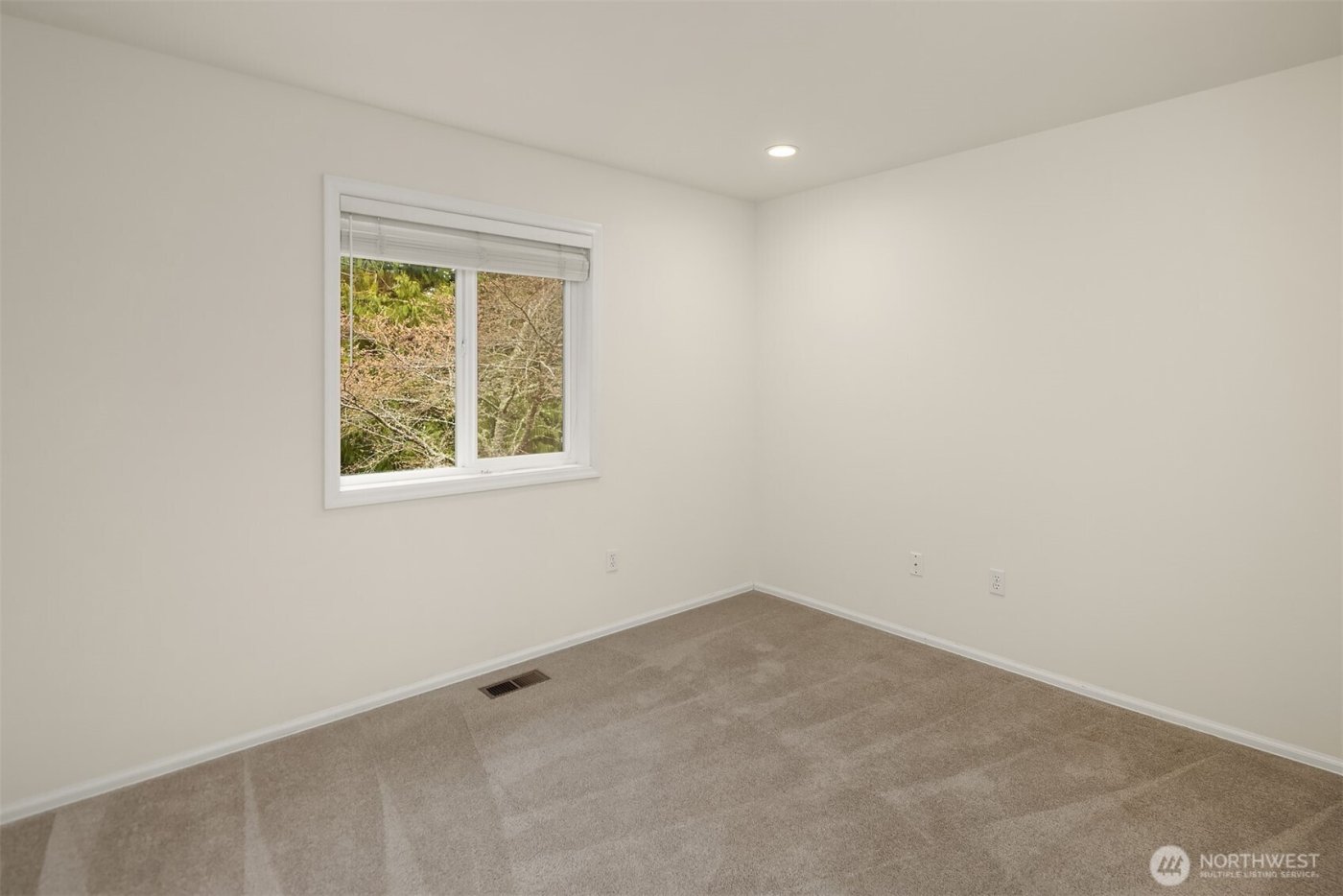 2821 252nd Avenue SE, Sammamish, WA 98075