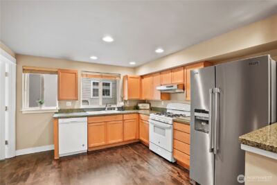 6342 5th Ave NE, Seattle, WA 98115 - Photo 5