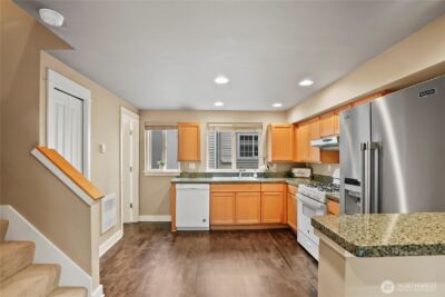 6342 5th Ave NE, Seattle, WA 98115 - Photo 8