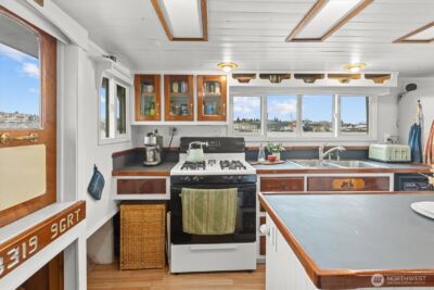 2706 Westlake Avenue N #01A, Seattle, WA 98109 - Photo 7