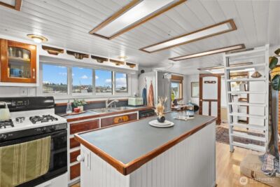 2706 Westlake Avenue N #01A, Seattle, WA 98109 - Photo 8