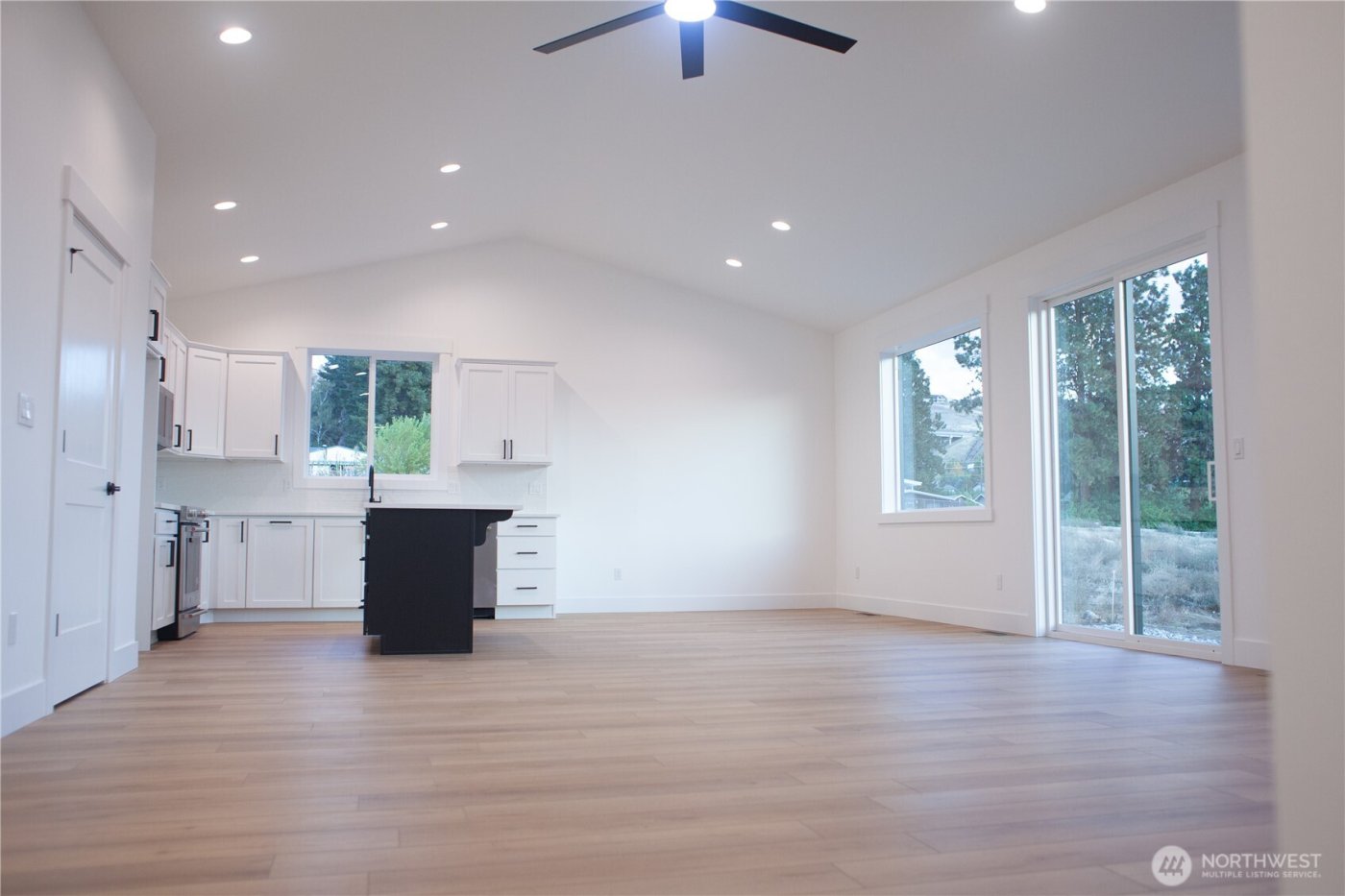 146 33rd Street , East Wenatchee, WA 98802