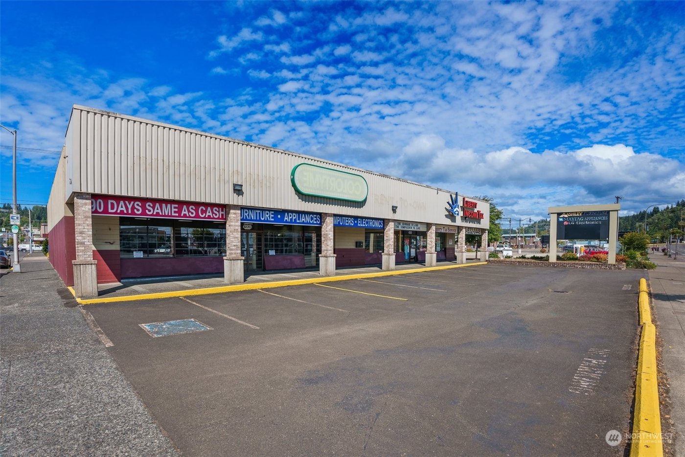 400 E Wishkah Street , Aberdeen, WA 98520