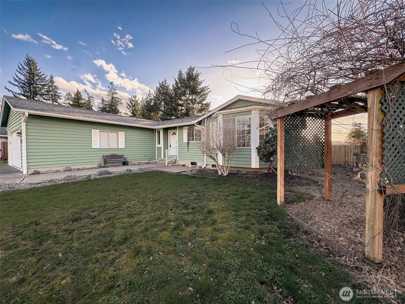 112 Eagle Glen Court , Eatonville, WA 98328