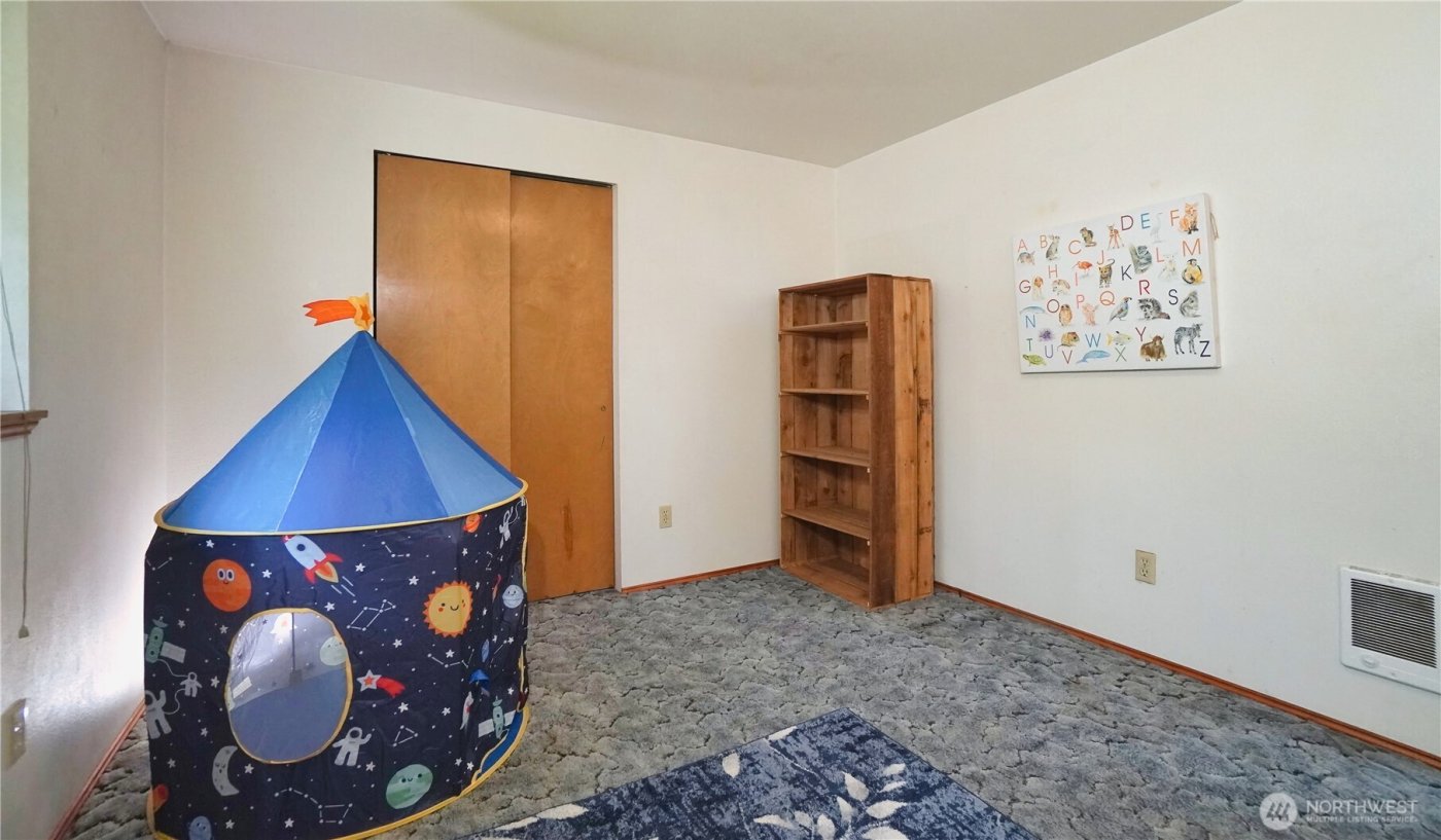 26918 262nd Avenue SE, Ravensdale, WA 98051