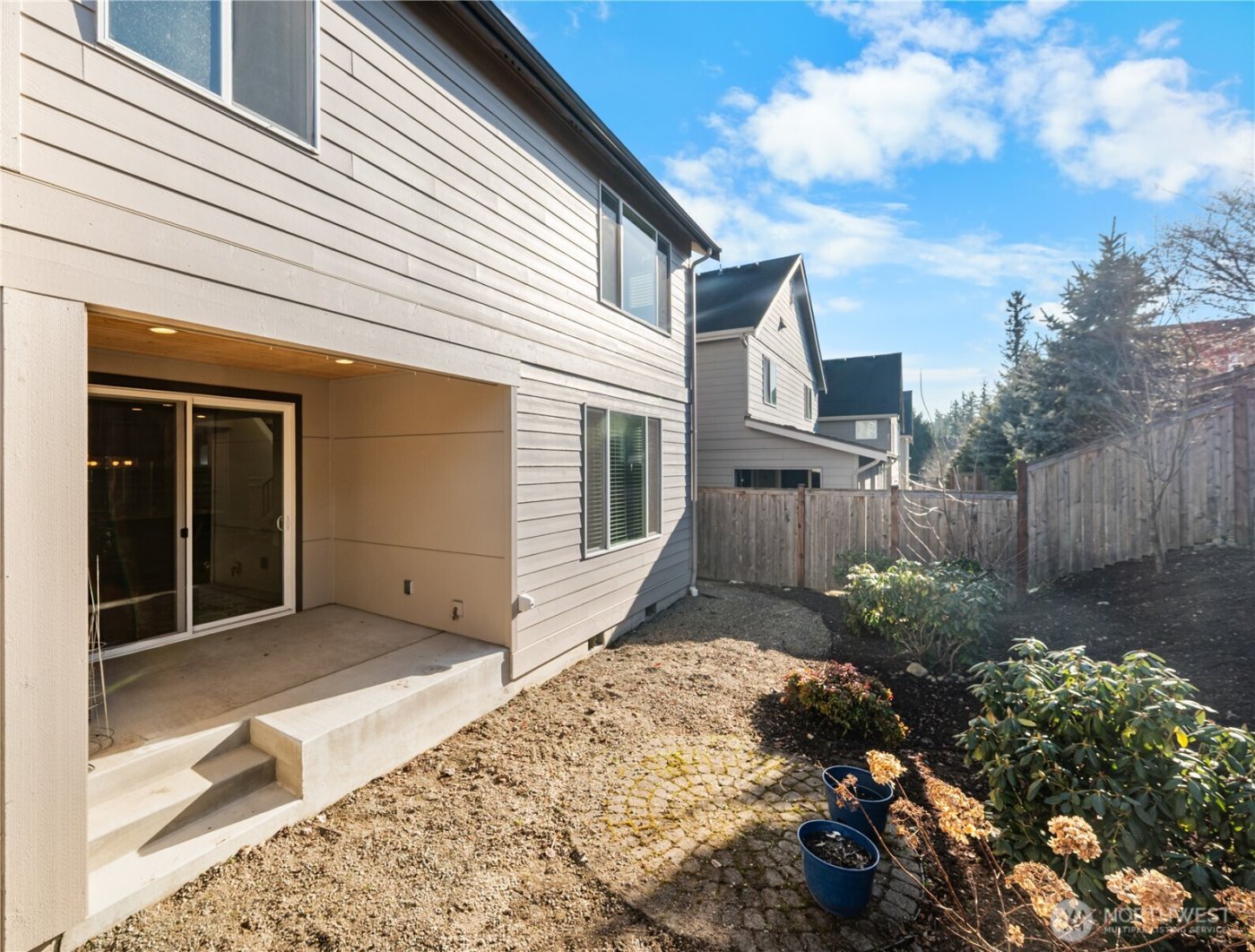 26925 230th Place SE, Maple Valley, WA 98038