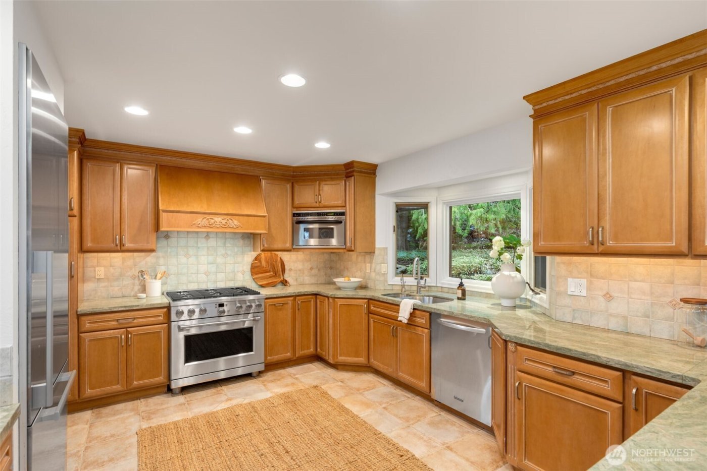 5601 43rd Avenue W, Seattle, WA 98199