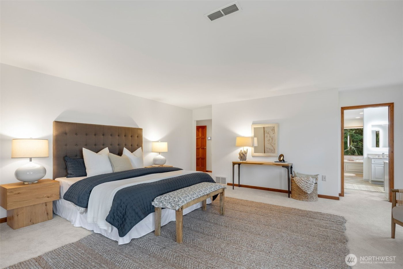 5601 43rd Avenue W, Seattle, WA 98199