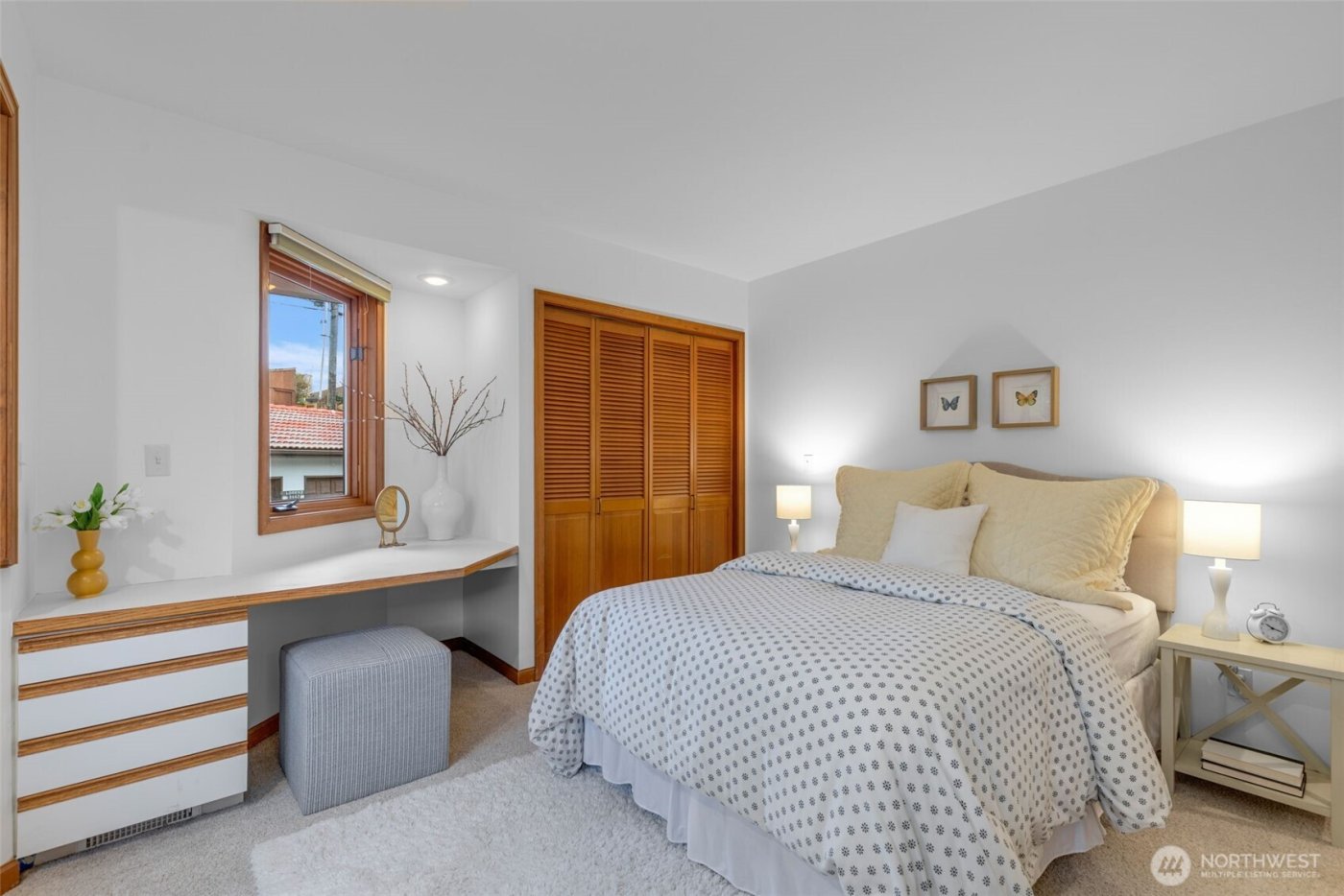 5601 43rd Avenue W, Seattle, WA 98199