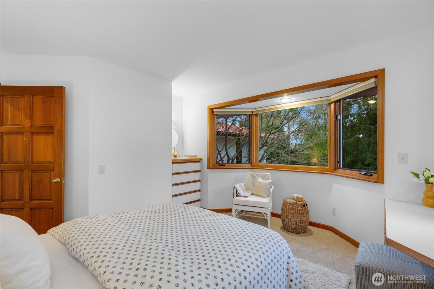 5601 43rd Avenue W, Seattle, WA 98199