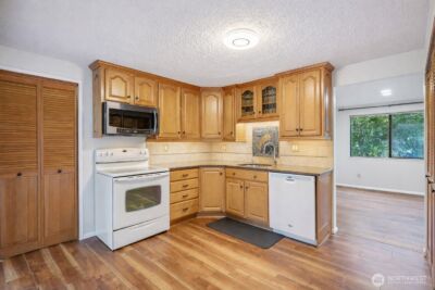 4708 Grandview Drive W, Tacoma, WA 98466 - Photo 11
