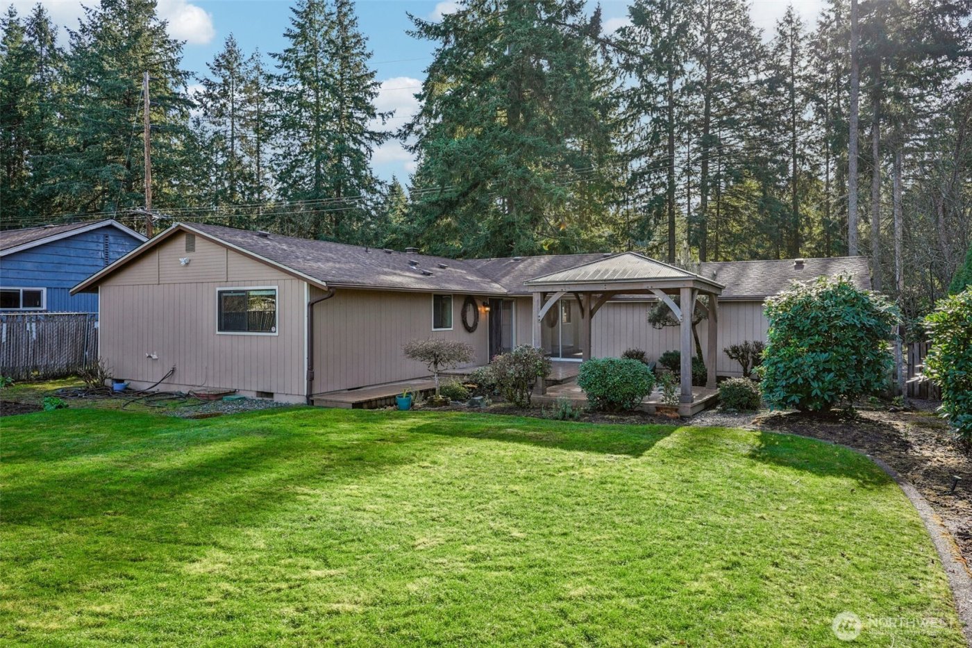 4708 Grandview Drive W, Tacoma, WA 98466