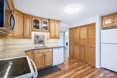 4708 Grandview Drive W, Tacoma, WA 98466 - Photo 9