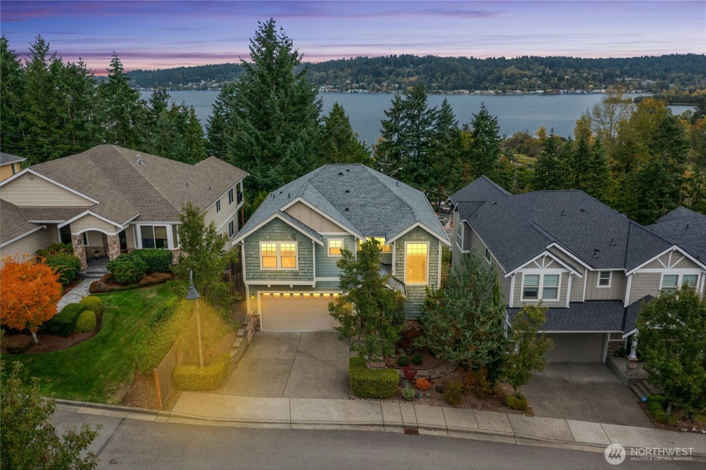 2744 NW Pine Cone Place , Issaquah, WA 98027