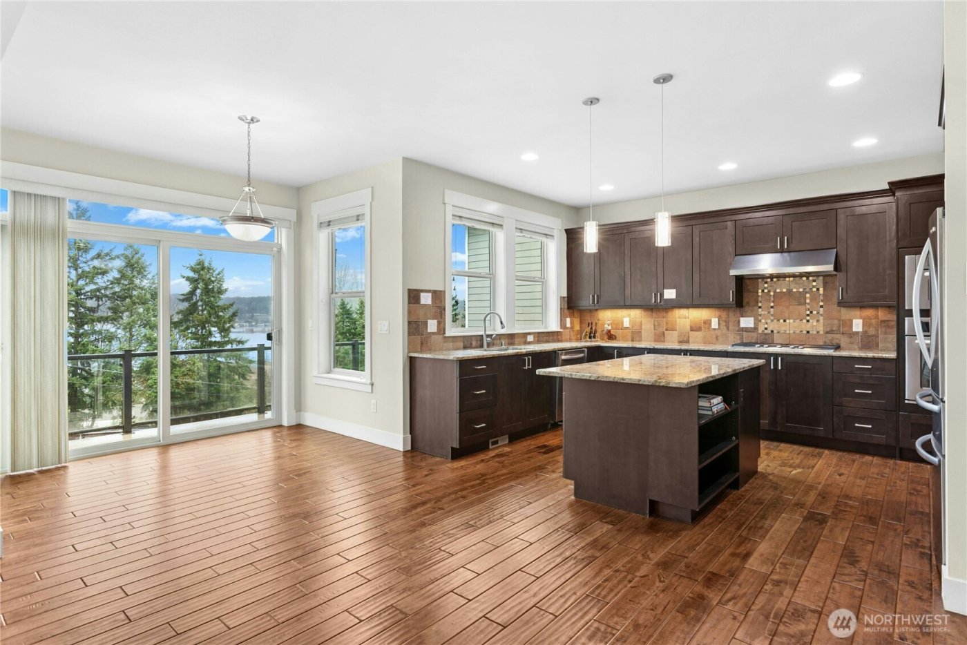 2744 NW Pine Cone Place , Issaquah, WA 98027