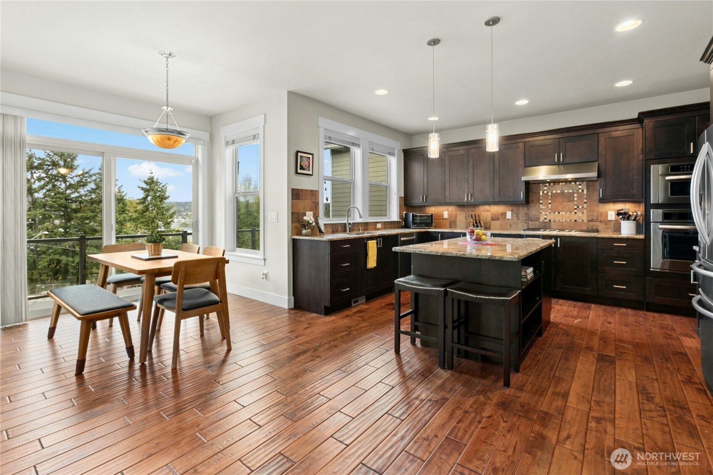 2744 NW Pine Cone Place , Issaquah, WA 98027