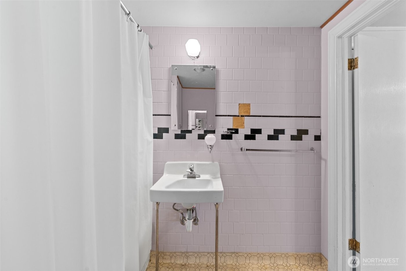 1003 Amherst , Wenatchee, WA 98801