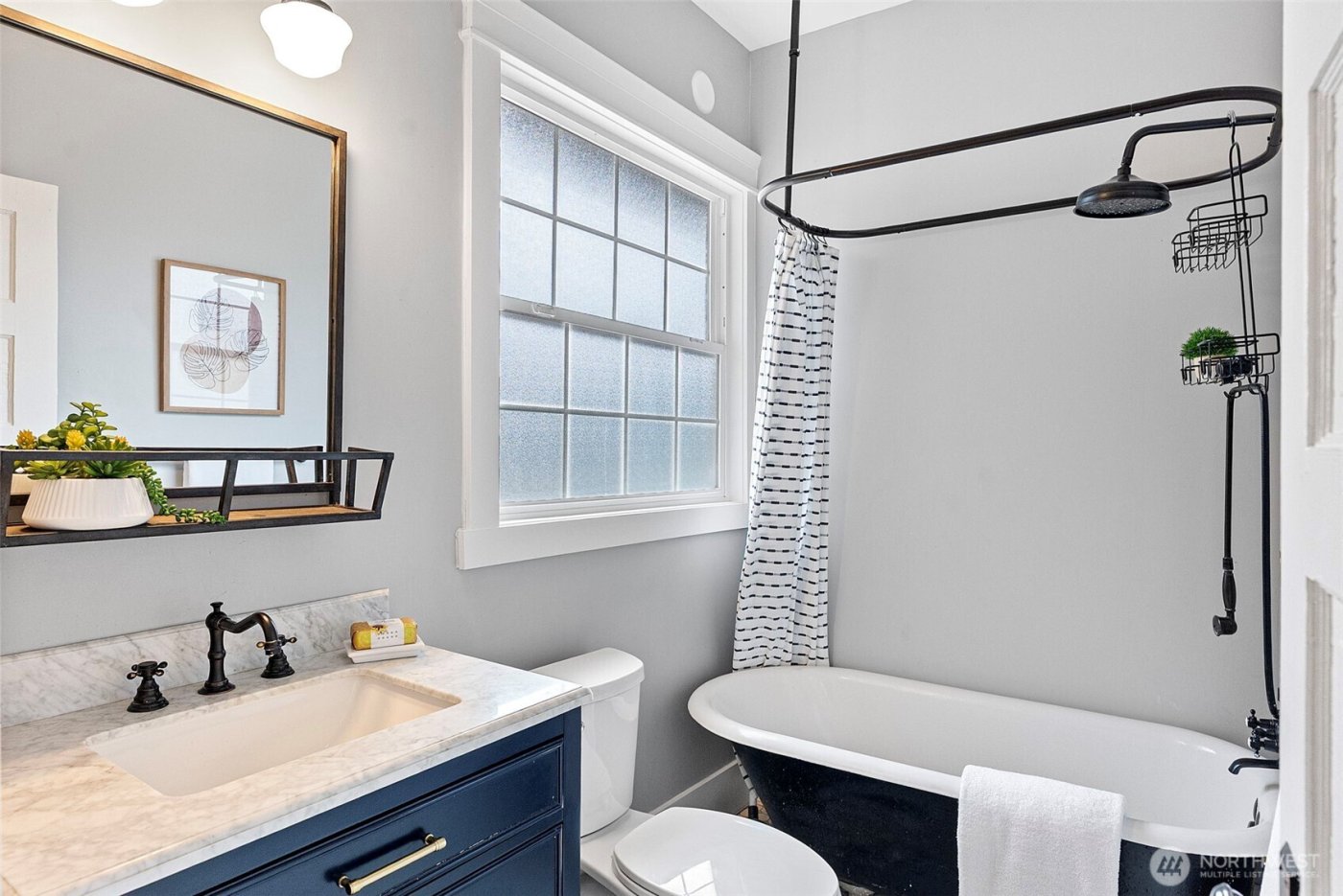 620 N Ainsworth Avenue , Tacoma, WA 98403