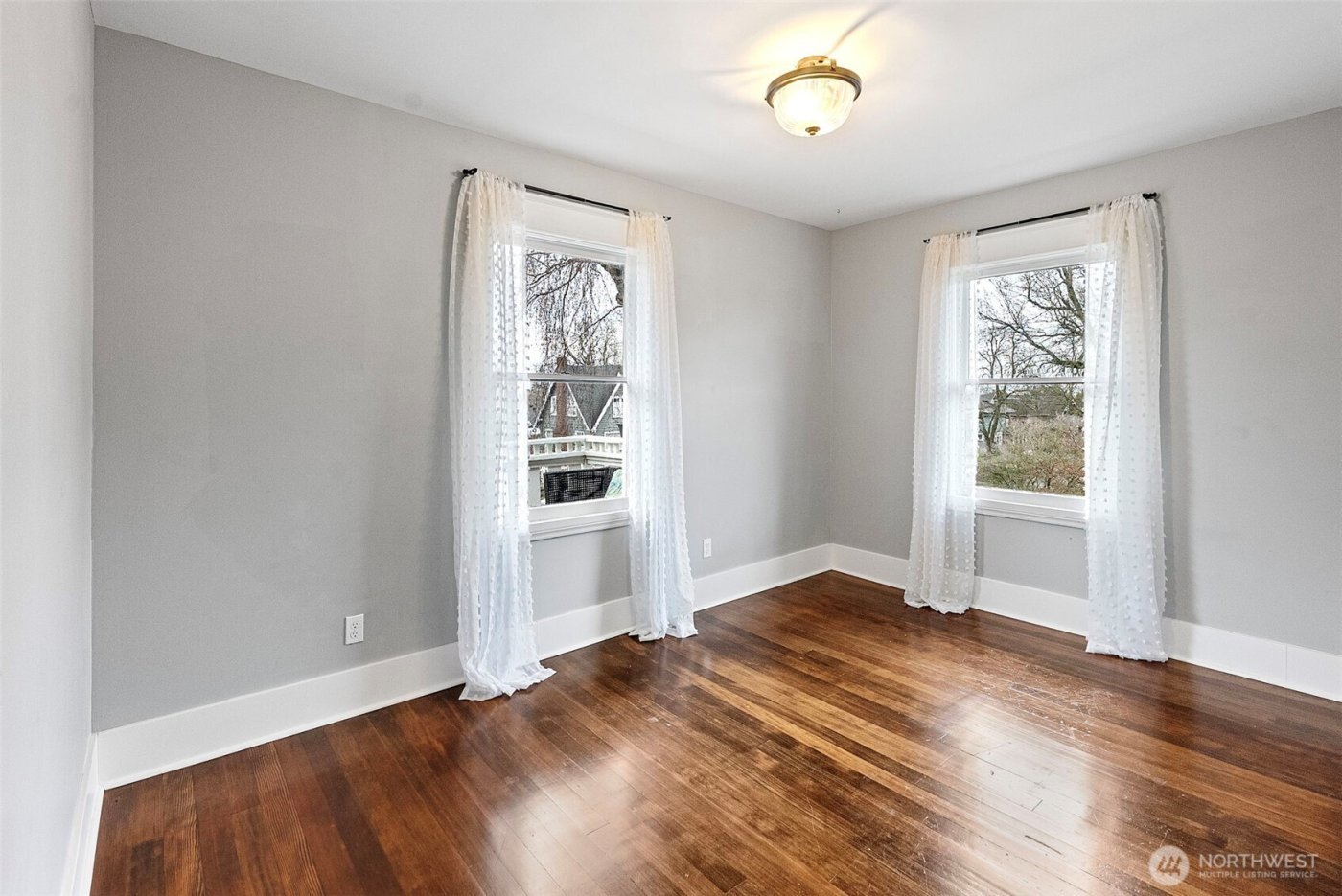 620 N Ainsworth Avenue , Tacoma, WA 98403